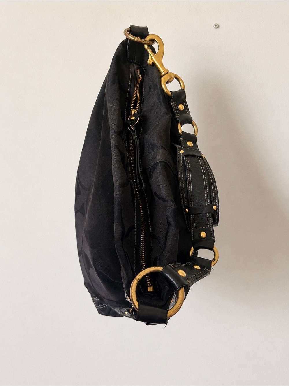 2007 Coach Carly Black Signature Large Hobo Shoulder Bag with Gold Hardware - Picture 4 of 8